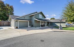 1101 CEDAR Ct, Creswell, OR 97426