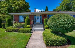 2196 OLIVE St, Eugene, OR 97405