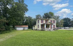 211 S Bloomington Street, Greencastle, IN 46135