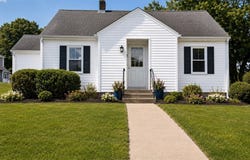 349 Oak St, Clinton, MA 01510