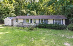 6735 E S Barbee Drive, Pierceton, IN 46562-9197