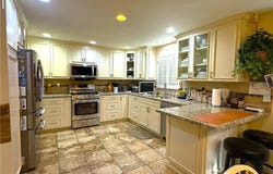7610 Canby, Reseda, CA 91335
