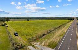 4562 hwy 77, Chilton, TX 76632