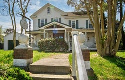 6 KING ST, ONANCOCK, VA 23417