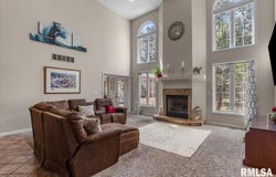 7409 Piper Glen Drive, Springfield, IL 62711
