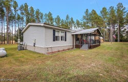 110 Anse Reed Road, Magee, MS 39111