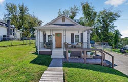 736 Elizabeth St, Pulaski, VA 244301