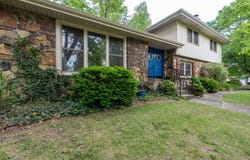 3032 E Covington Street, Springfield, MO 65804