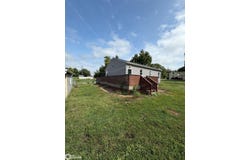 612 W Jefferson Avenue, Fairfield, IA 52556