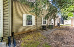 20 MULFORD Street, Roseland, NJ 07068