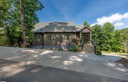 109 Bumsa Place, Pickens, SC 29671