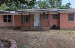 1004 E BEVERLY DRIVE, Burkburnett, TX 76354-5243