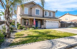 917 W Windsor Drive, Hanford, CA 93230