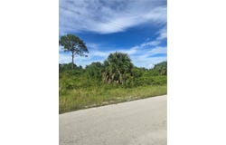 3504 72nd Street W, Lehigh Acres, FL 33971