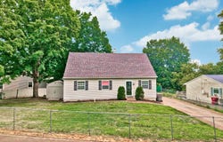33 Red Robin Road, Naugatuck, CT 06770
