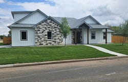 1010 Oak Avenue, Panhandle, TX 79068