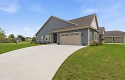 627 Lambert Ct, Slinger, WI 53086