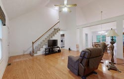 302A Paris Harbor Dr., PARIS, TN 38242