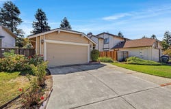 1816 Sinclair Dr, Pleasanton, CA 94588