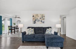 2727 GATEWAY St, Springfield, OR 97477