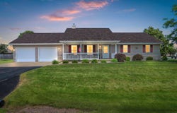 W3082 WHITEPINE Drive, APPLETON, WI 54915