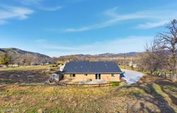 17820 Bold Venture Drive, Tehachapi, CA 93561