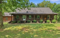 162 CRESTVIEW LANE, CENTREVILLE, AL 35042