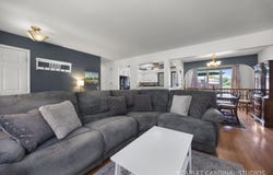 970 Dearborn Circle, Carol Stream, IL 60188