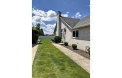 8821 Bluebird Drive, Tinley Park, IL 60487
