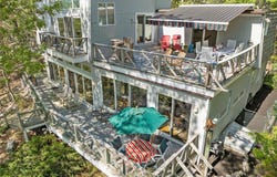 9 Lake View Ct, Southampton, NY 11968