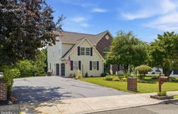 604 FARMINGDALE DR, DOUGLASSVILLE, PA 19518