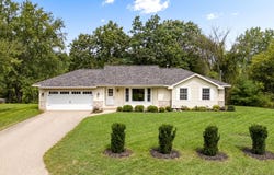 13535 Forest River Drive SE, Lowell, MI 49331