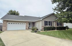 415 Piazza Lane, Chatham, IL 62629