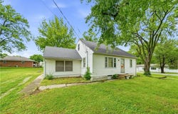 117 E 1st Street, Lawson, MO 64062