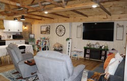 279 Castlegate Drive, Seymour, MO 65746