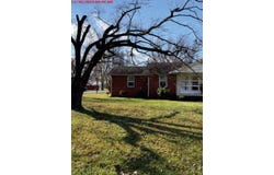 304 Circle Dr, Estill Springs, TN 37330
