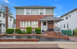 19 Gibson Boulevard, Valley Stream, NY 11581
