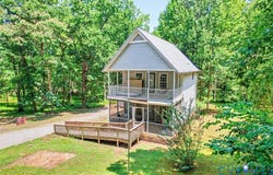 62 Falls Road, Lunenburg, VA 23974