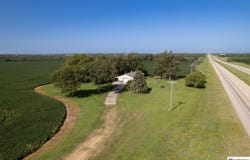 691 N 12th Road, Palmyra, NE 68418