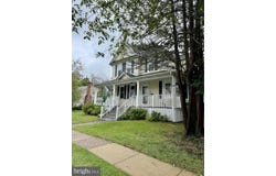 135 MADISON Avenue, LAUREL SPRINGS, NJ 08021