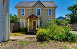 220 E MAIN St, Lowell, OR 97452