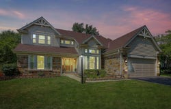 1362 Nightingale Lane, Bartlett, IL 60103