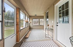 526 S Maple Street, Ottawa, KS 66067