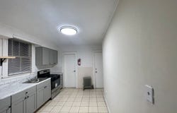 32 Oak Ave, Irvington Twp., NJ 07111-3851