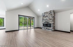 25787 N Dickens Rd, Athol, ID 83801