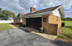 687 Old Highway 63, Speedwell, TN 37870