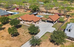 149 W Short Meadow Dr, Lytle, TX 78052