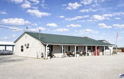 11489 E Clarksville Road, Marshall, IL 62441