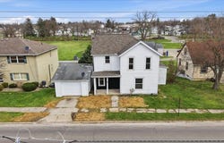 67 Gamble St, Shelby, OH 44875