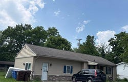 3240 Baycrest Dr, Monroe, MI 48162